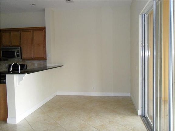 4th image of 12644 WESTHAMPTON Circle #6