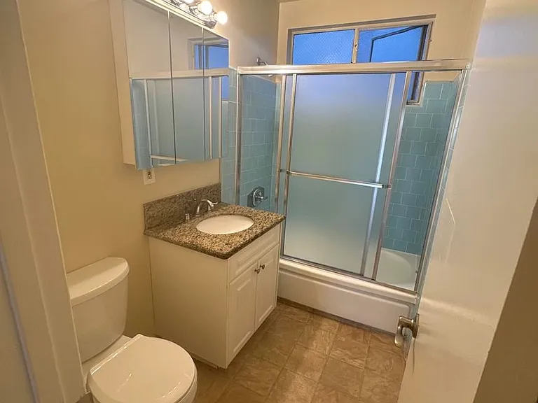 211 N Isabel St #5 — Photo 8