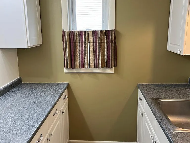 61 Laurel St #1 — Photo 7
