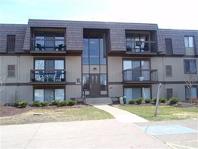 1st image of 9560 Cove Dr Unit 4E