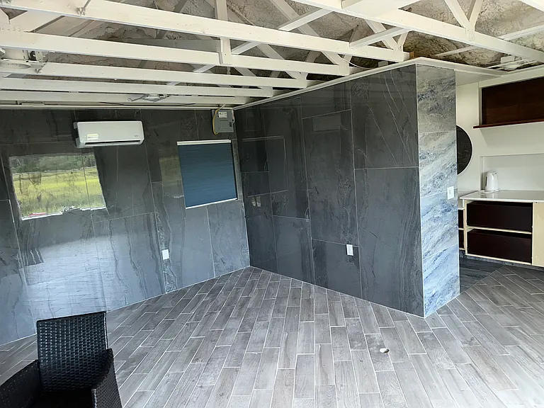 536 Lakeshore Dr — Photo 2