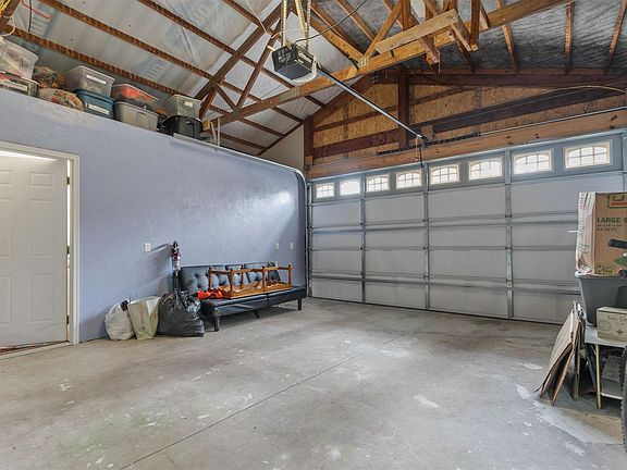 5th image of 589 Sacramento St