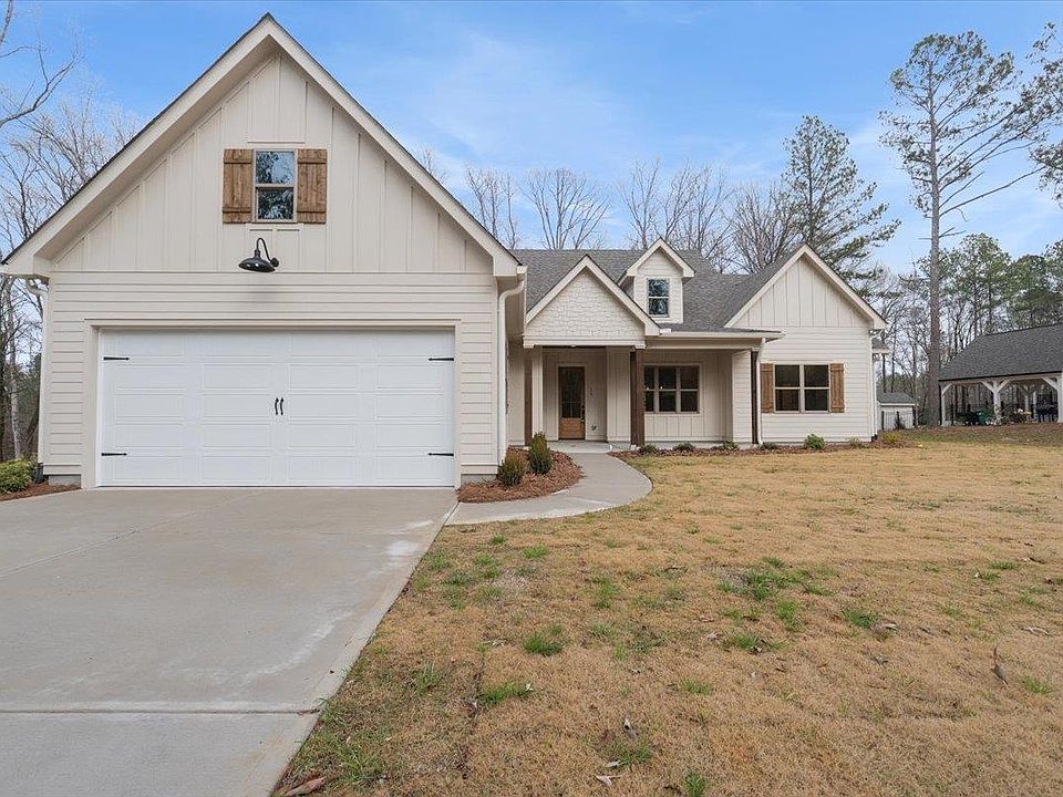 1st image of 117 Oak Hill Cir