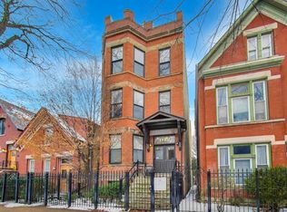 1122 N Winchester Ave #2, Chicago, IL 60622