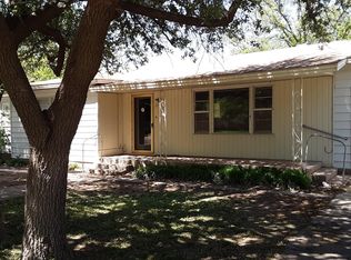 835 S 20th St, Slaton, TX 79364