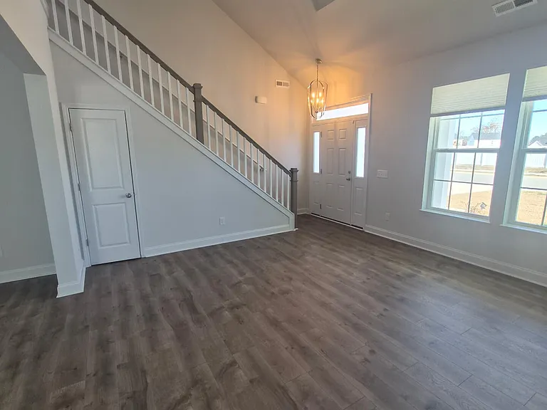 301 Harvest Dr — Photo 3