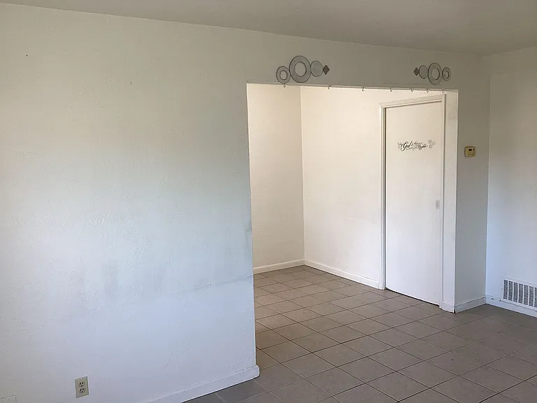 1535 South Ave #B — Photo 6