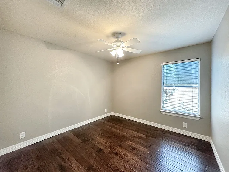 2103 Preakness Ln — Photo 16