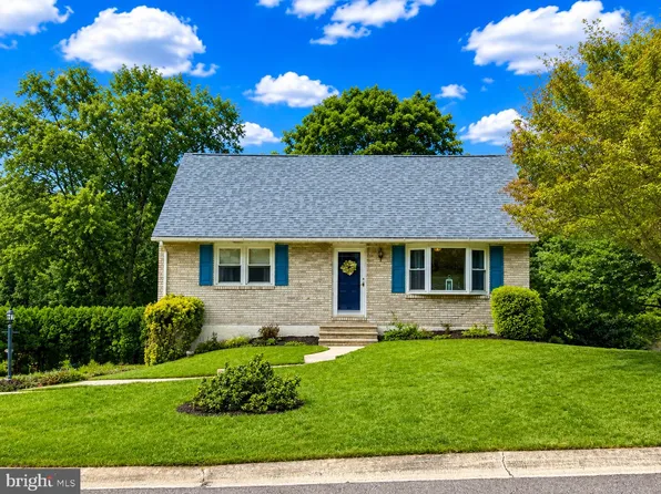 1274 Doris Dr, Pottstown, PA 19464