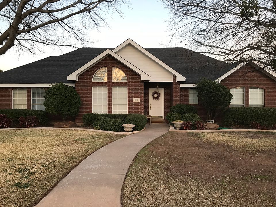 1st image of 1325 Newcastle Dr