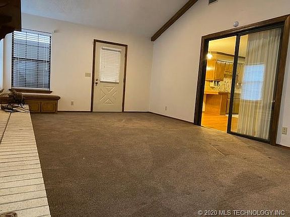 5th image of 1505 Red Bud Ln