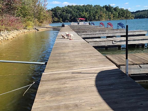 4th image of 86 Lakeview Dr