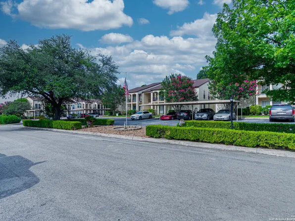 8702 VILLAGE DR #404, San Antonio, TX 78217