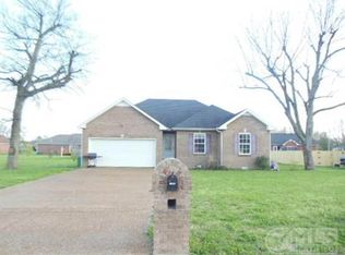 3009 Derby Town Dr, Greenbrier, TN 37073