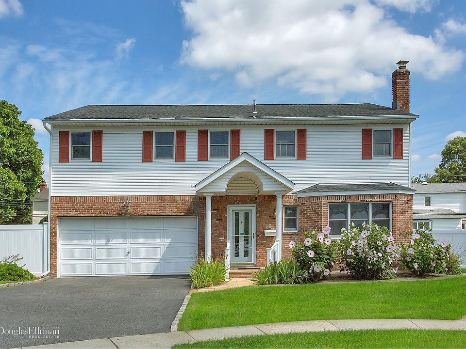 1st image of 7 Country Ct