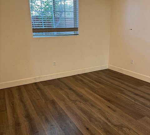 4th image of 2634 S Harvard Blvd #2634