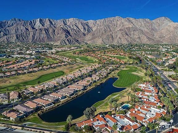 Duna La Quinta from above