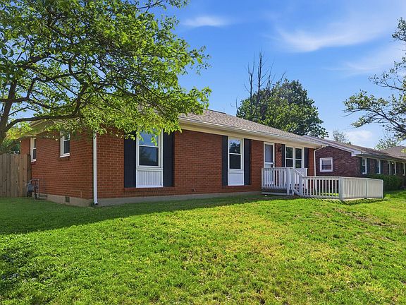 3rd image of 619 Warrington Dr