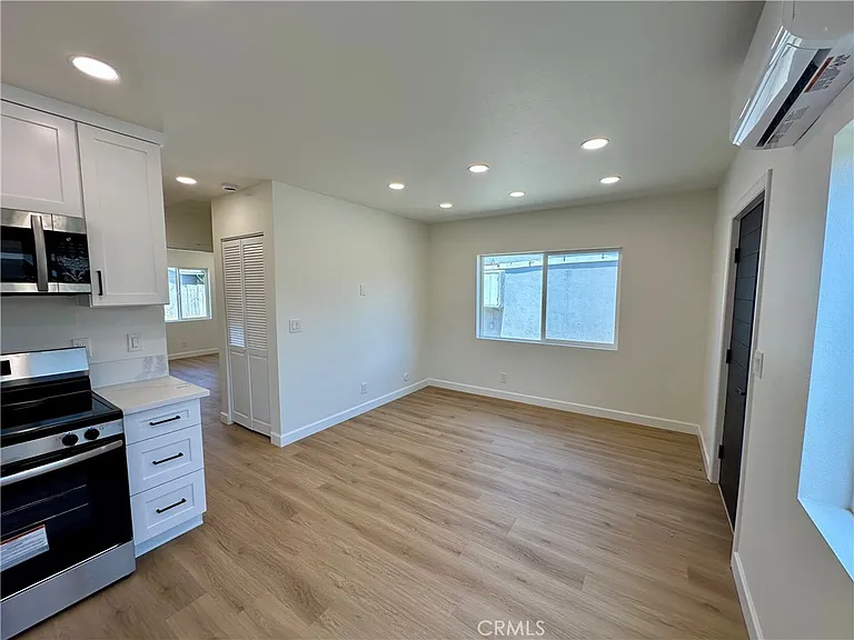 1936 W Valencia Dr #A — Photo 5