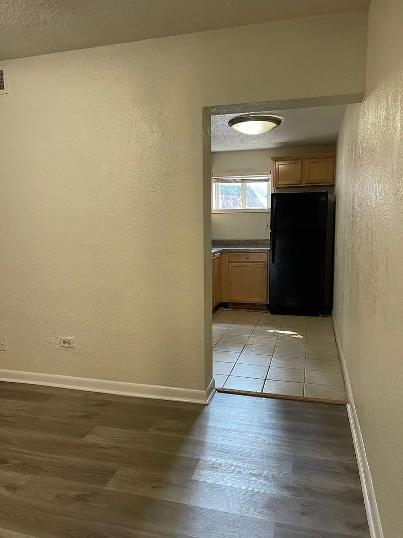 1BR/ 1Bath with Bonus Room/Balcony at Stadium Village! Available now! — Photo 4