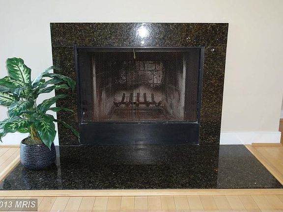 5th image of 7500 Woodmont Ave #S1218