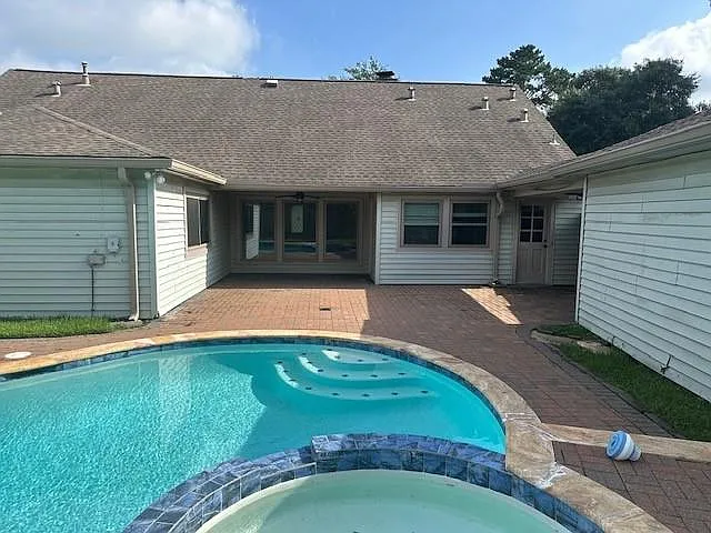 18015 Heaton Dr — Photo 15