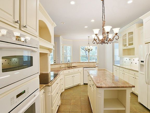 6_010-YRKitchen.jpg