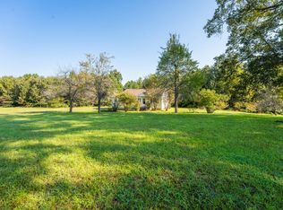 8220 County Dr, Disputanta, VA 23842
