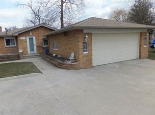 5075 Browns Beach Rd, Rockford, IL 61103