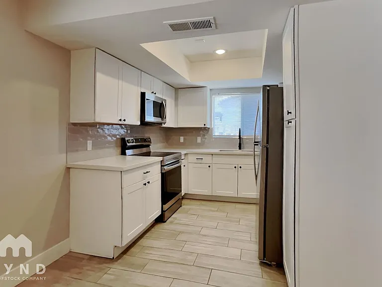 4561 W Boca Raton Rd — Photo 6