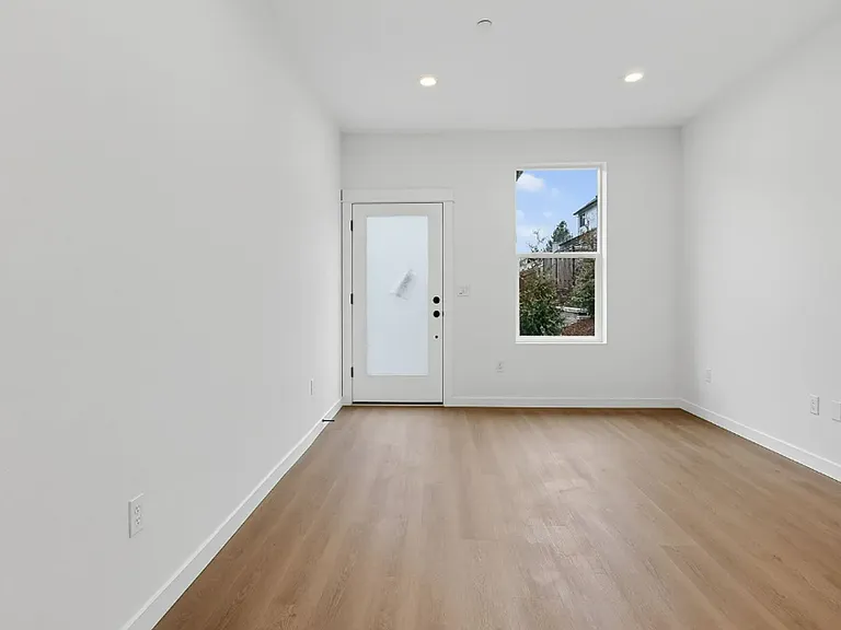 4059 SW McKinley St — Photo 19