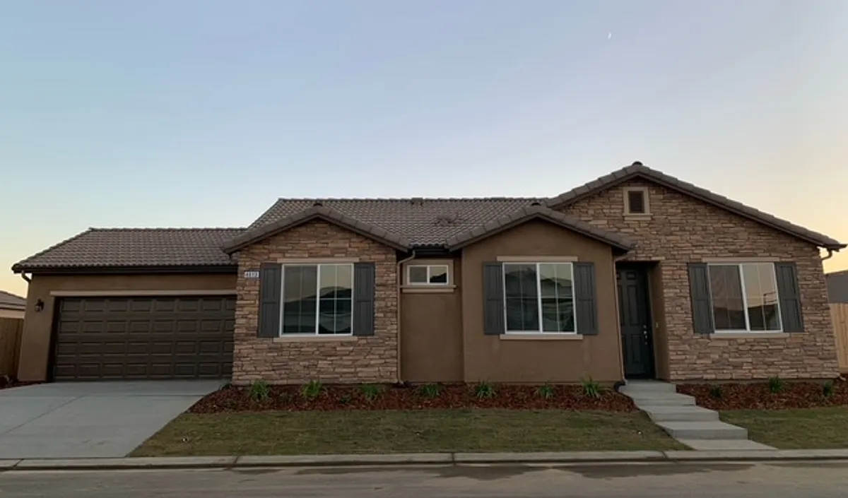 Building Photo - 4613 W Flagstaff Ave