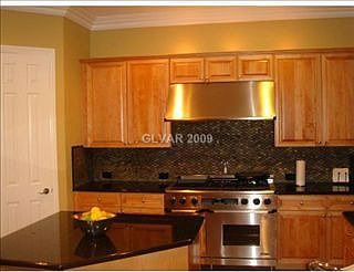2nd image of 2 Pine Hollow Dr