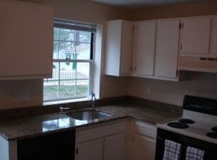 46 NE Village Rd, Concord, NH 03301