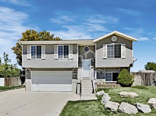 788 W 1580 N, Clinton, UT 84015
