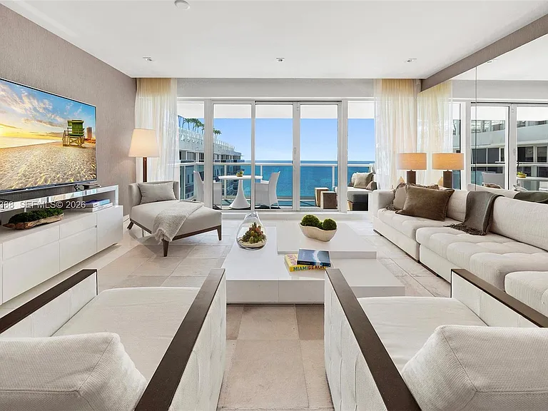 102 24th St #Penthouse 1718 — Photo 10