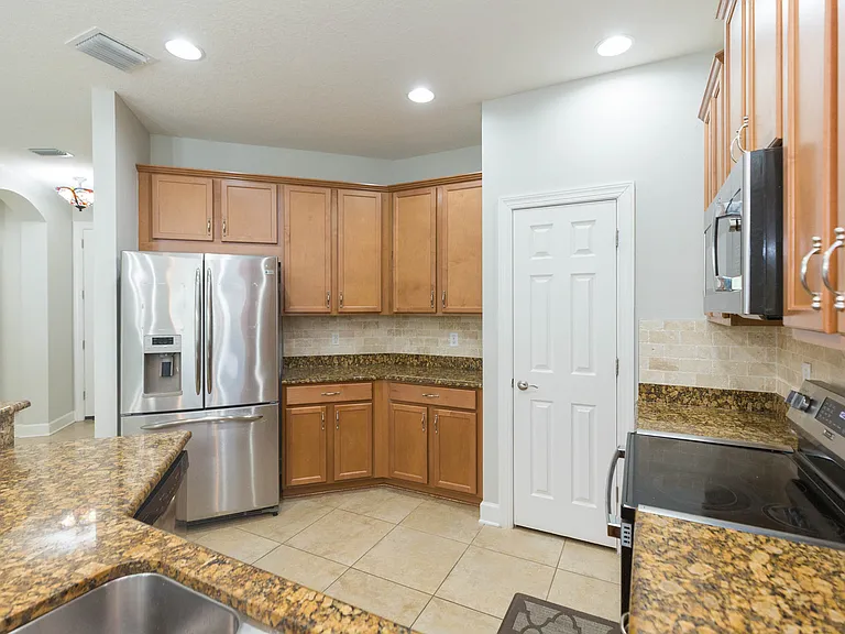 42 inch cabinets, large pantry