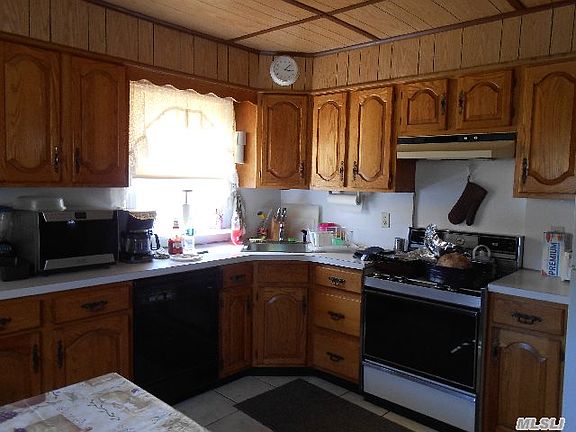 2nd image of 129 Noel Dr
