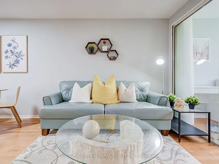 1055 Bay St #716 — Photo 9