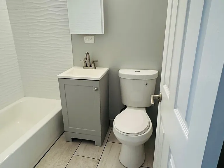 Park Manor Apartments — Photo 7