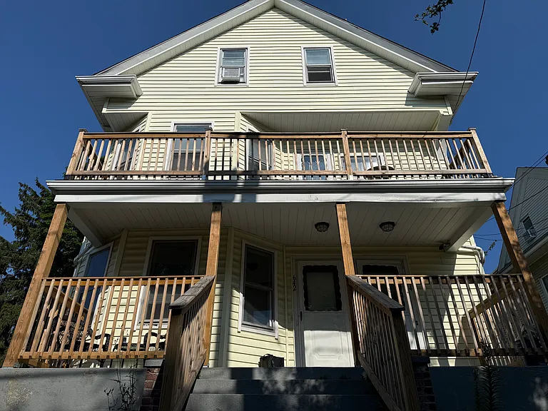 642 Hope St #1 — Photo 16