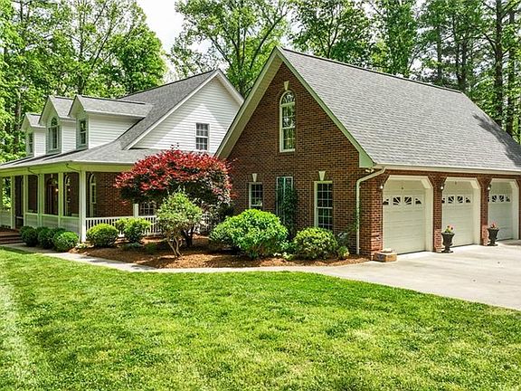 5th image of 1670 Skyland Dr