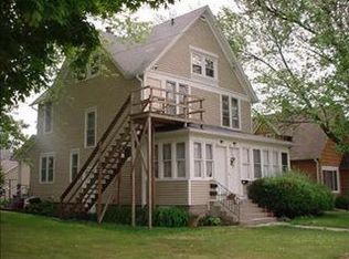 704 S 1st St, Dekalb, IL 60115