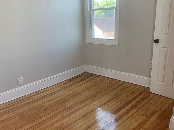 3rd image of 228-35 Mentone Ave #2