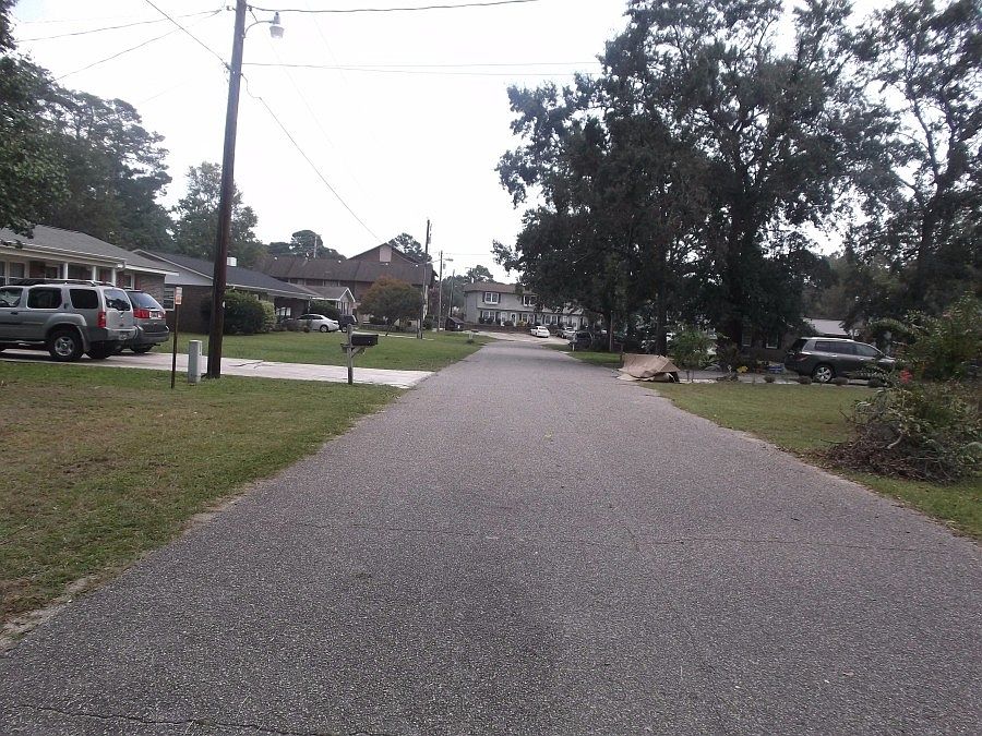 2nd image of 810 Forest Dr