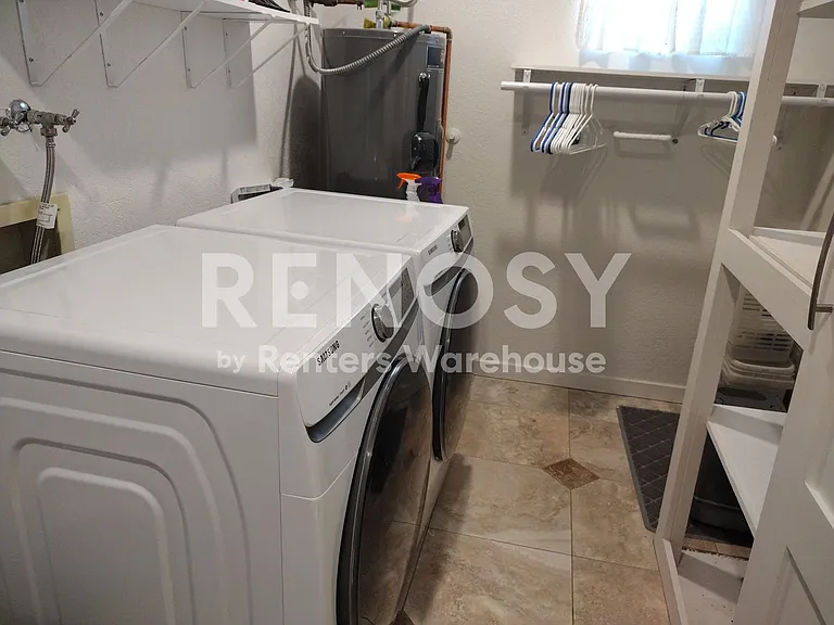 2124 N Lazona Dr — Photo 14