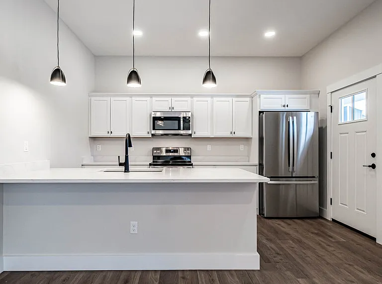 261 Main St #1 — Photo 16
