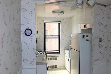 Sold by Thomas Lipovetsky, LREB