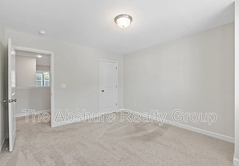 35 Village Edge Dr — Photo 35