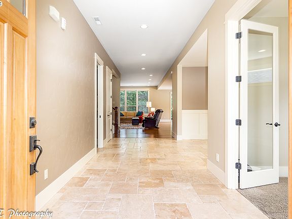 3rd image of 3110 NW 125th Cir